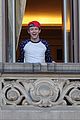 horan-greetsfansit