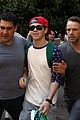 horan-greetsfansit