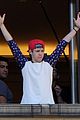 horan-greetsfansit