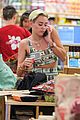 miley-groceries