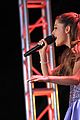 ariana-preshow