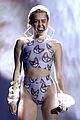 miley-ama-performance