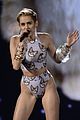 miley-ama-performance