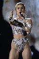 miley-ama-performance
