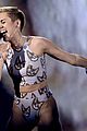 miley-ama-performance