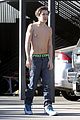 austin-shirtless