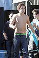 austin-shirtless