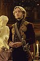 reign-excl3