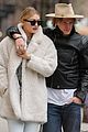 hadid-affectionate1