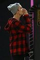 bieber-serenades1
