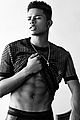 trevor-regard1