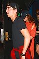 selena-hands
