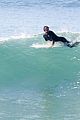 hemsworth-surfing