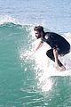hemsworth-surfing