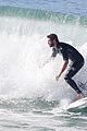 hemsworth-surfing