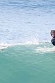 hemsworth-surfing