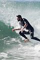 hemsworth-surfing
