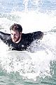 hemsworth-surfing