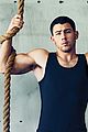 jonas-biceps