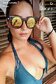 demi-selfie