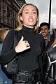 miley-pose