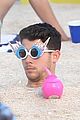 jo-bros-beach