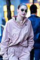 hadid-unbutton