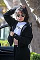 cabello-posing
