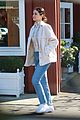 selena-jeans