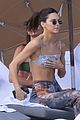 kendall-jenner-bella-hadid-bikinis