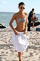 kendall-jenner-bella-hadid-bikinis