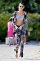 kendall-jenner-bella-hadid-bikinis
