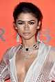 zendaya-leafgown