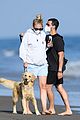 sophie-turner-joe-beach-3