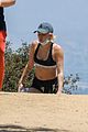 miley-hiking
