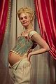elle-pregnant