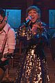 taylor-grammys-perform