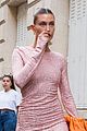 justin-and-hailey-go-out-to-dinner-in-paris