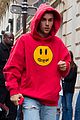 justin-and-hailey-go-out-to-dinner-in-paris