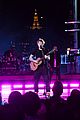 ed-sheeran-shiver-performance-vmas-2021