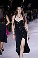 gigi-dua-versace