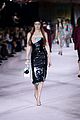 gigi-dua-versace