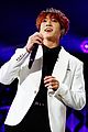 jungkook-covers-harry-styles-falling