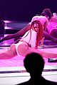 chloe-amas-perform