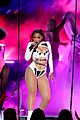 chloe-amas-perform