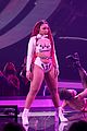 chloe-amas-perform