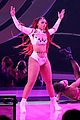 chloe-amas-perform