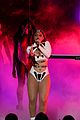 chloe-amas-perform