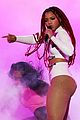 chloe-amas-perform
