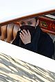dakota-fanning-explores-venice-with-friends
